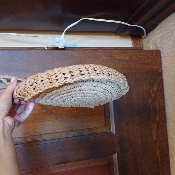 Round raffia purse, boho - Picture 8 of 9